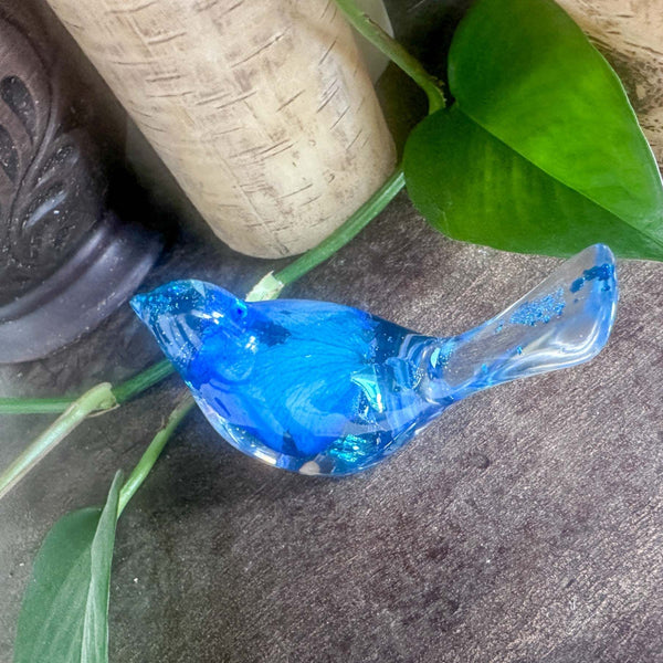 Azure Songbirds of Serenity - Handmade Blue Rose Resin Bird Decor