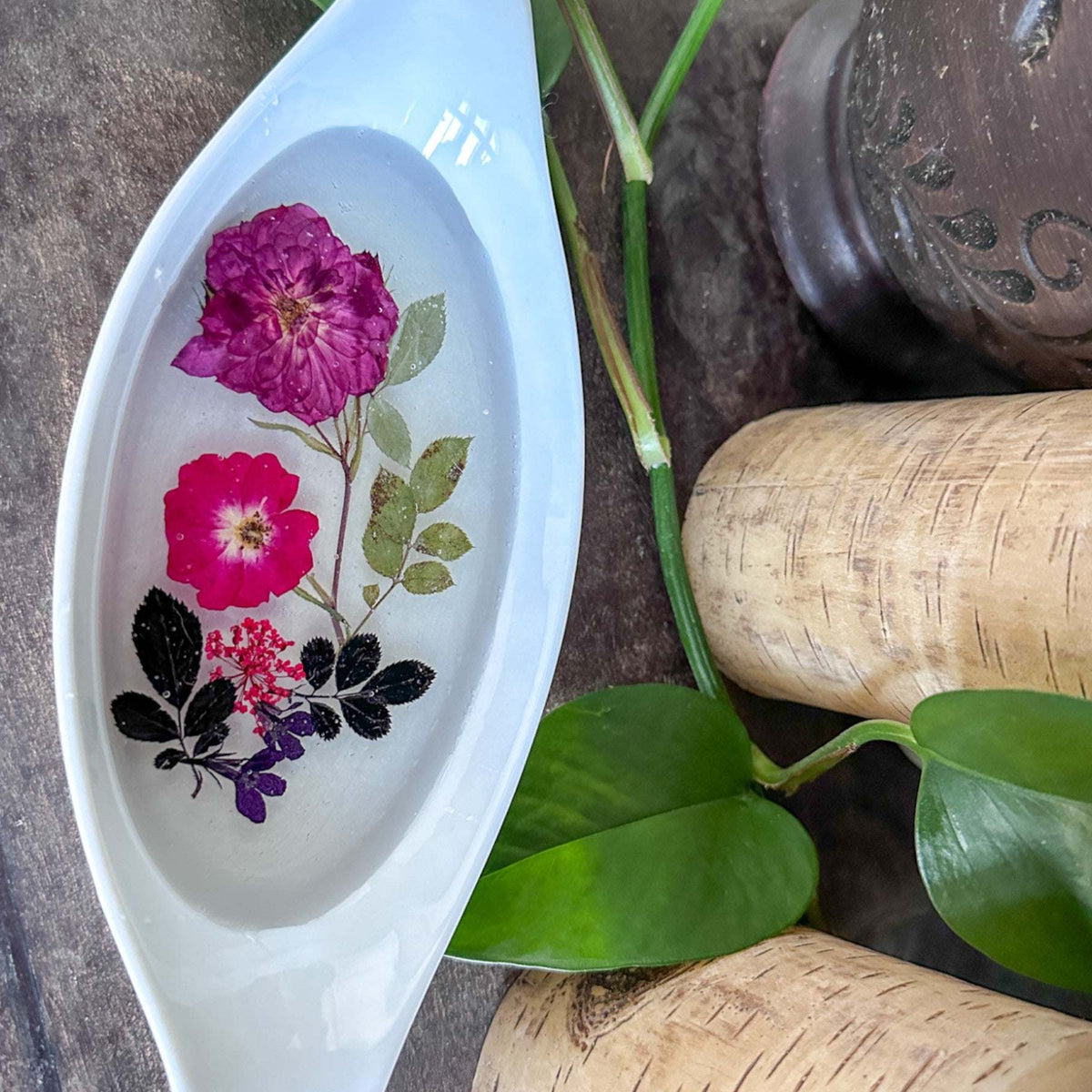 Floral Dreamscape Porcelain Tray - Handmade Pressed Flower Resin Tray