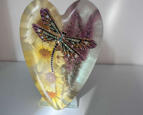 Enchanted Garden Heart - Resin Decor with Dragonfly & Real Flowers