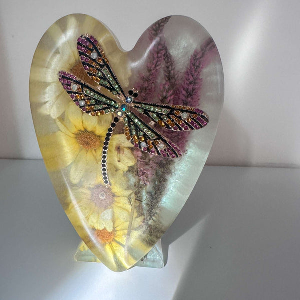 Enchanted Garden Heart - Resin Decor with Dragonfly & Real Flowers