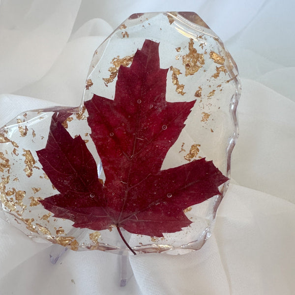 Canadian Maple Leaf Heart Coasters – Resin Decor with Gold Leaf Accent