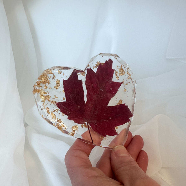 Canadian Maple Leaf Heart Coasters – Resin Decor with Gold Leaf Accent