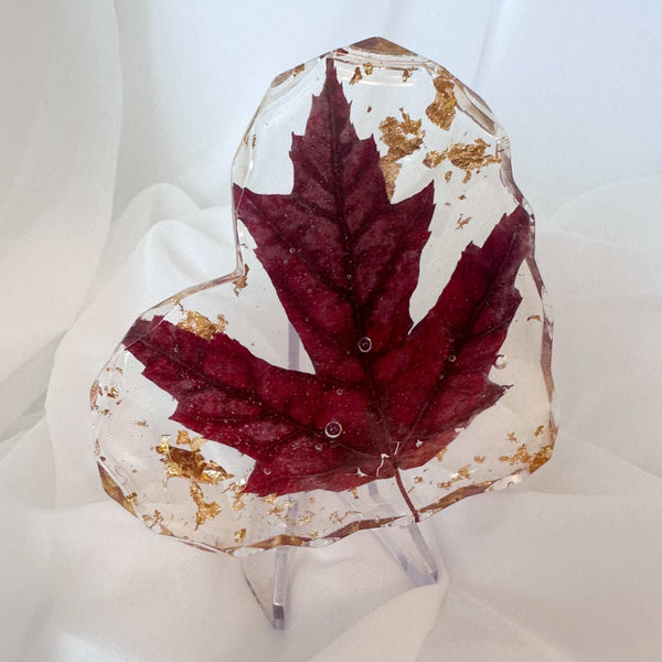 Canadian Maple Leaf Heart Coasters – Resin Decor with Gold Leaf Accent