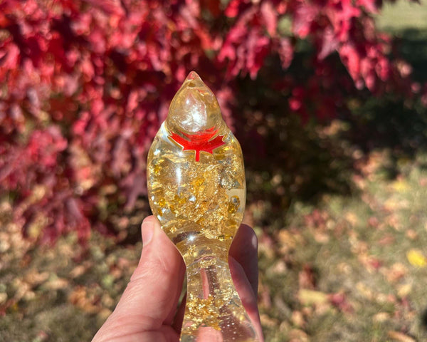 Maple Charm Songbird - Handmade Maple Leaf Resin Bird with Gold Leaf