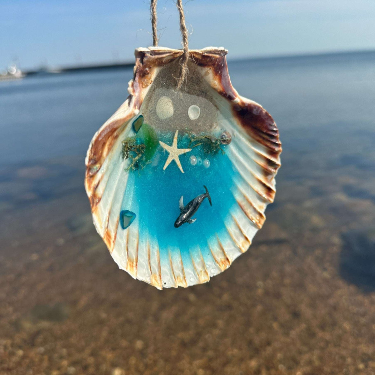 Ocean Serenity Suncatcher - Seashell & Resin Ocean Beach