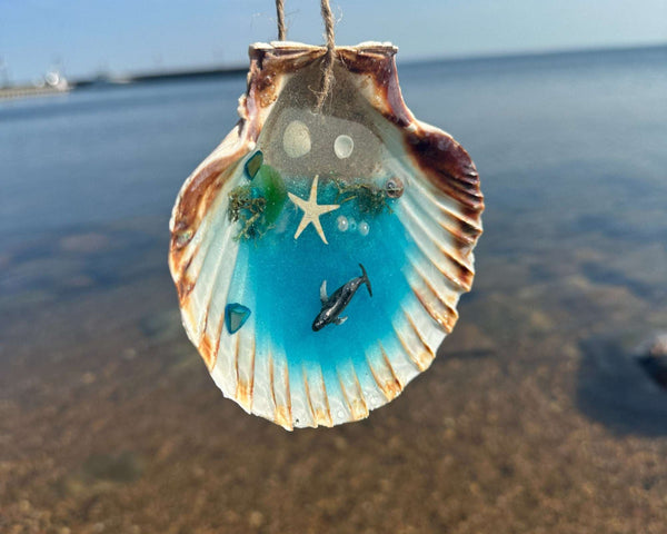 Ocean Serenity Suncatcher - Seashell & Resin Ocean Beach