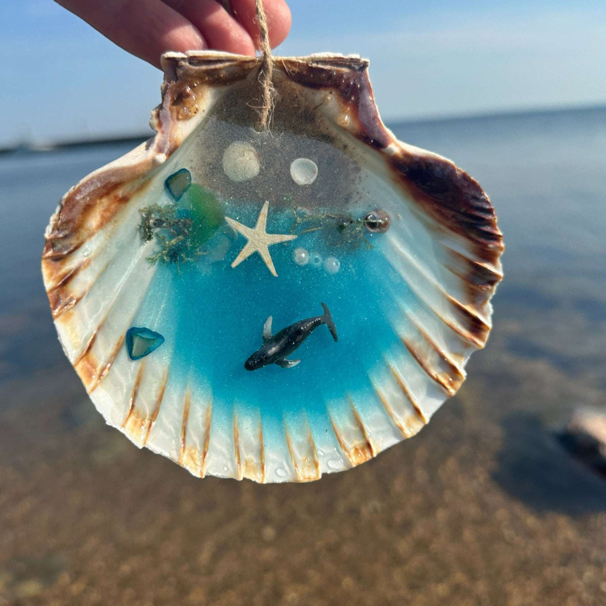 Ocean Serenity Suncatcher - Seashell & Resin Ocean Beach