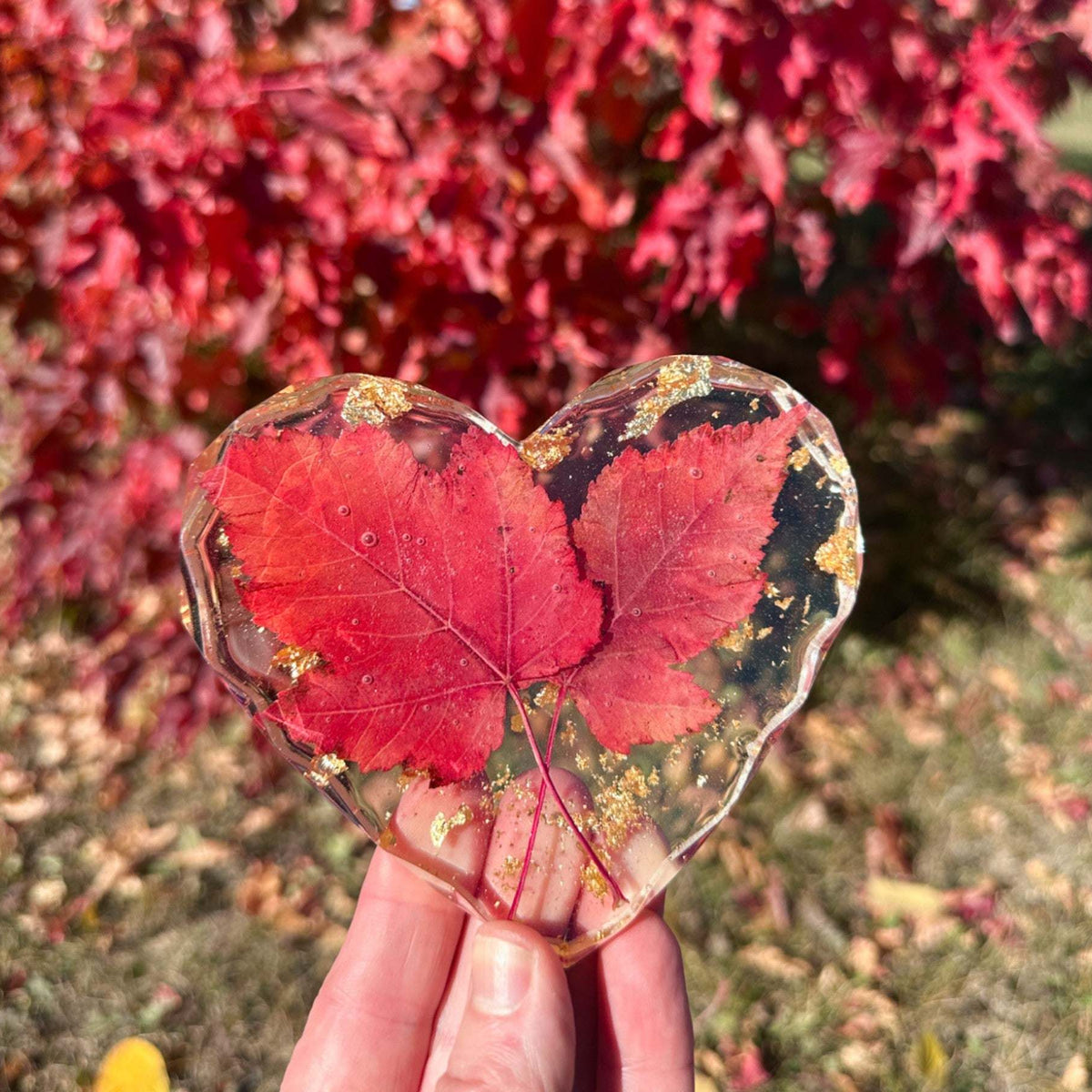 Canadian Maple Leaf Heart Coasters – Resin Decor with Gold Leaf Accent