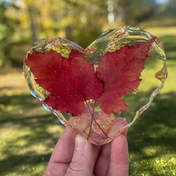 Canadian Maple Leaf Heart Coasters – Resin Decor with Gold Leaf Accent