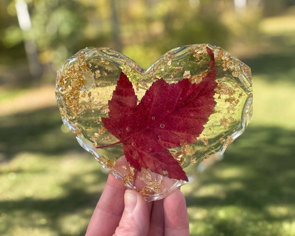 Canadian Maple Leaf Heart Coasters – Resin Decor with Gold Leaf Accent