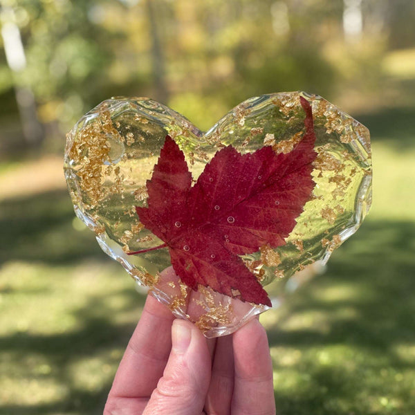Canadian Maple Leaf Heart Coasters – Resin Decor with Gold Leaf Accent