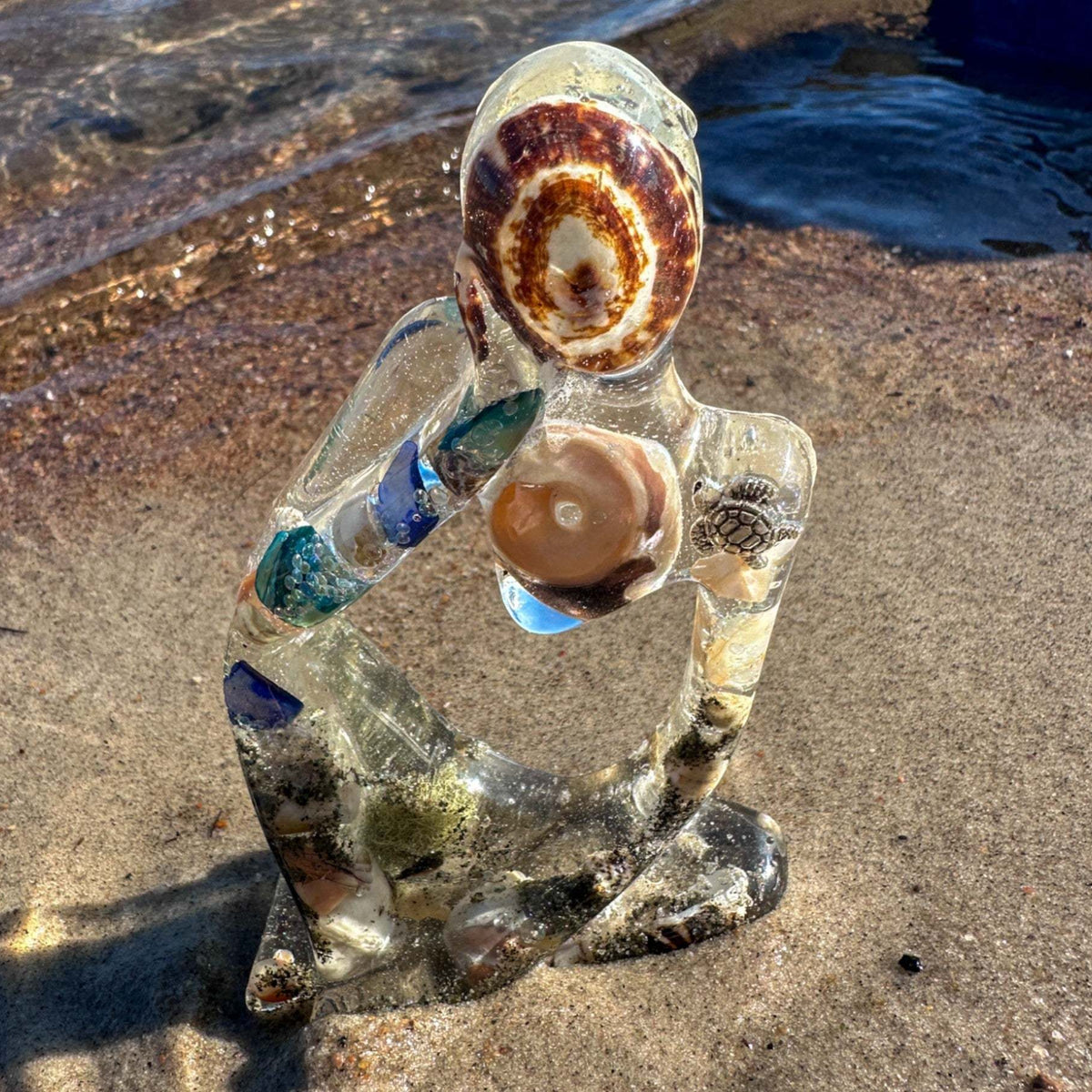 Seaside Contemplation: Ocean-Themed Resin Thinker Seashell Sculpture