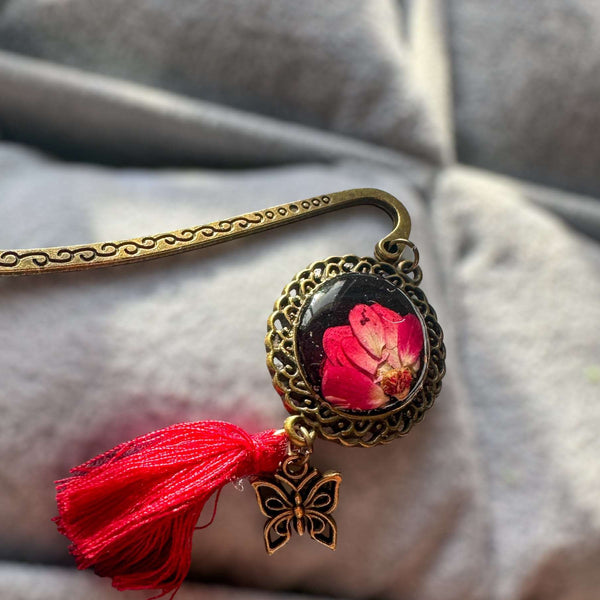 Bookmark - Botanical Elegance - Handcrafted Resin Floral Bookmarks