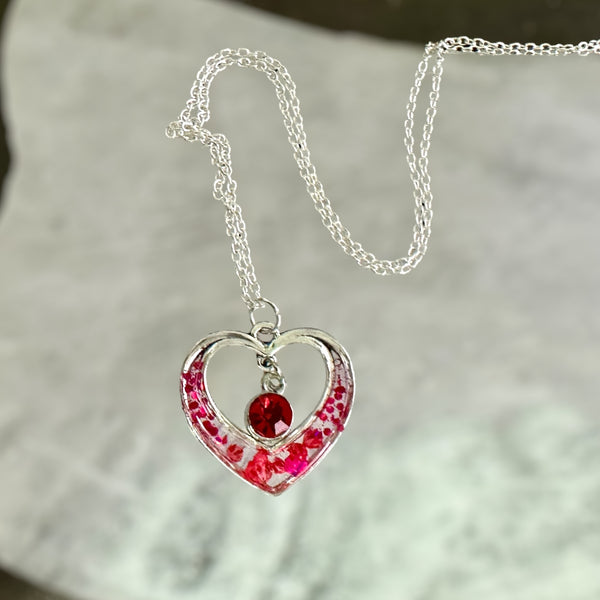 Blooming Hearts: Pressed Flower Petal Heart Pendants & Charms