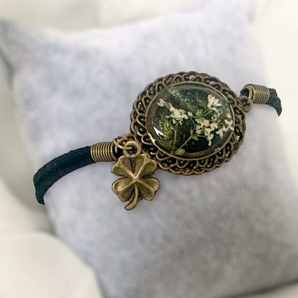 White Blossom Resin Bracelet with Dried Flower Accents