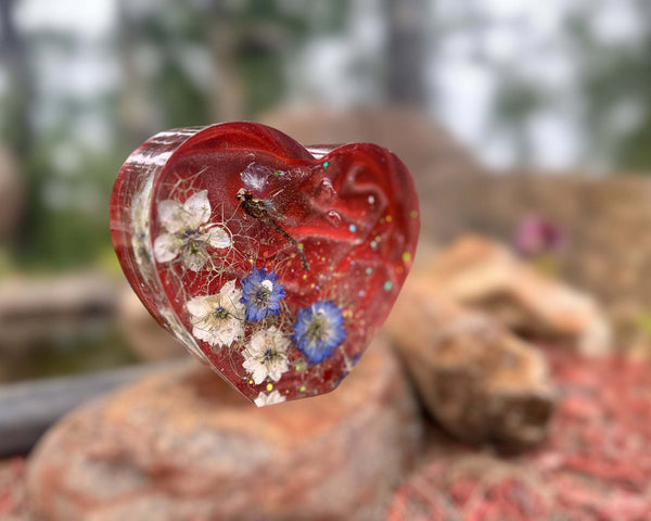 Dragonfly Heart Nature-Inspired Home Decor with Light Base