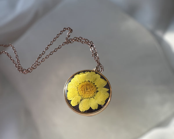 Daisy Pendant - Double Sided Nature-Inspired Daisy Flower Necklace