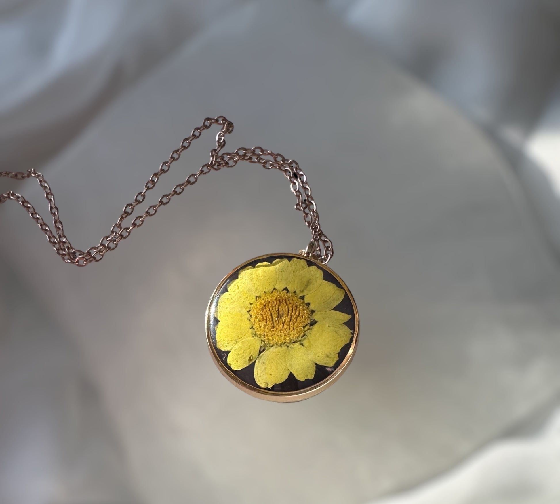 Daisy Pendant - Double Sided Nature-Inspired Daisy Flower Necklace