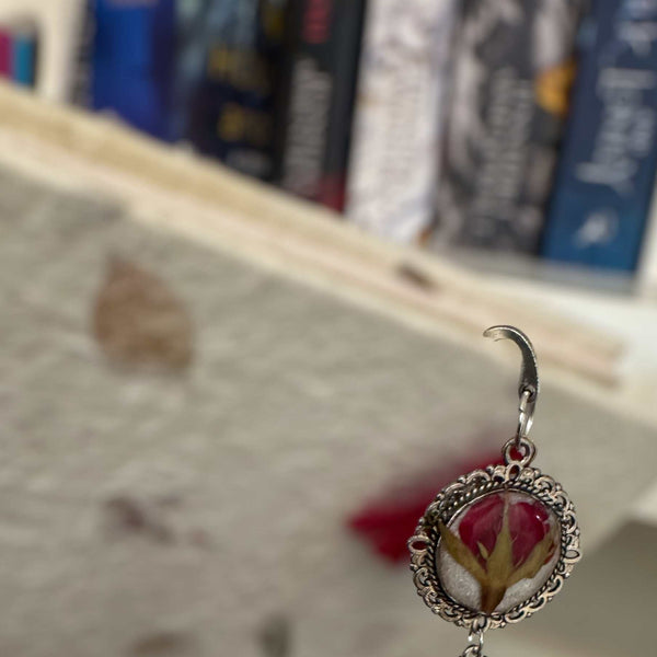 Bookmark - Botanical Elegance - Handcrafted Resin Floral Bookmarks