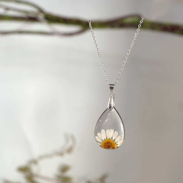 Daisy Teardrop Pendant - Real Dried Flower Jewelry in Silver and Gold 