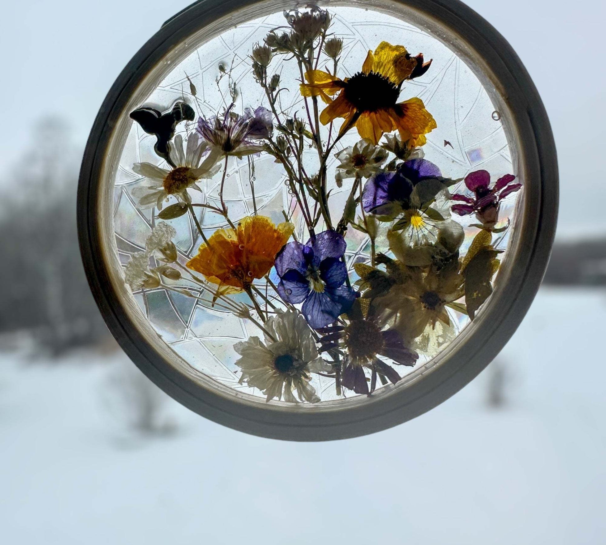 Floral Suncatcher with Rainbow Effect -Pressed Flowers and Hummingbird