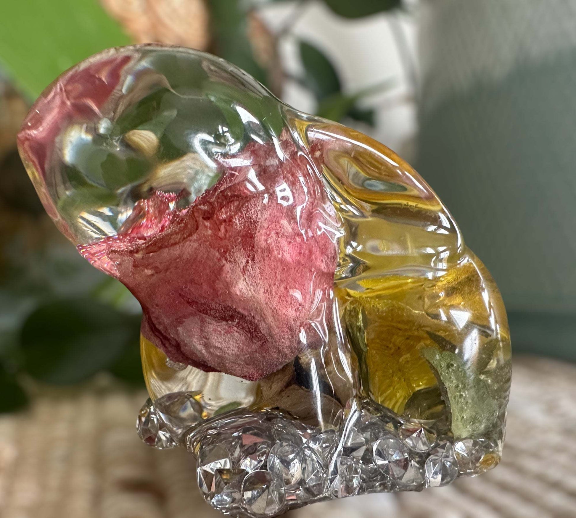 Floral Elegance: Resin Bunny Whimsical Home Decor with Dried Flowers