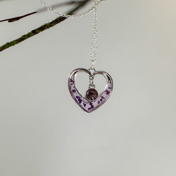 Blooming Hearts: Pressed Flower Petal Heart Pendants & Charms