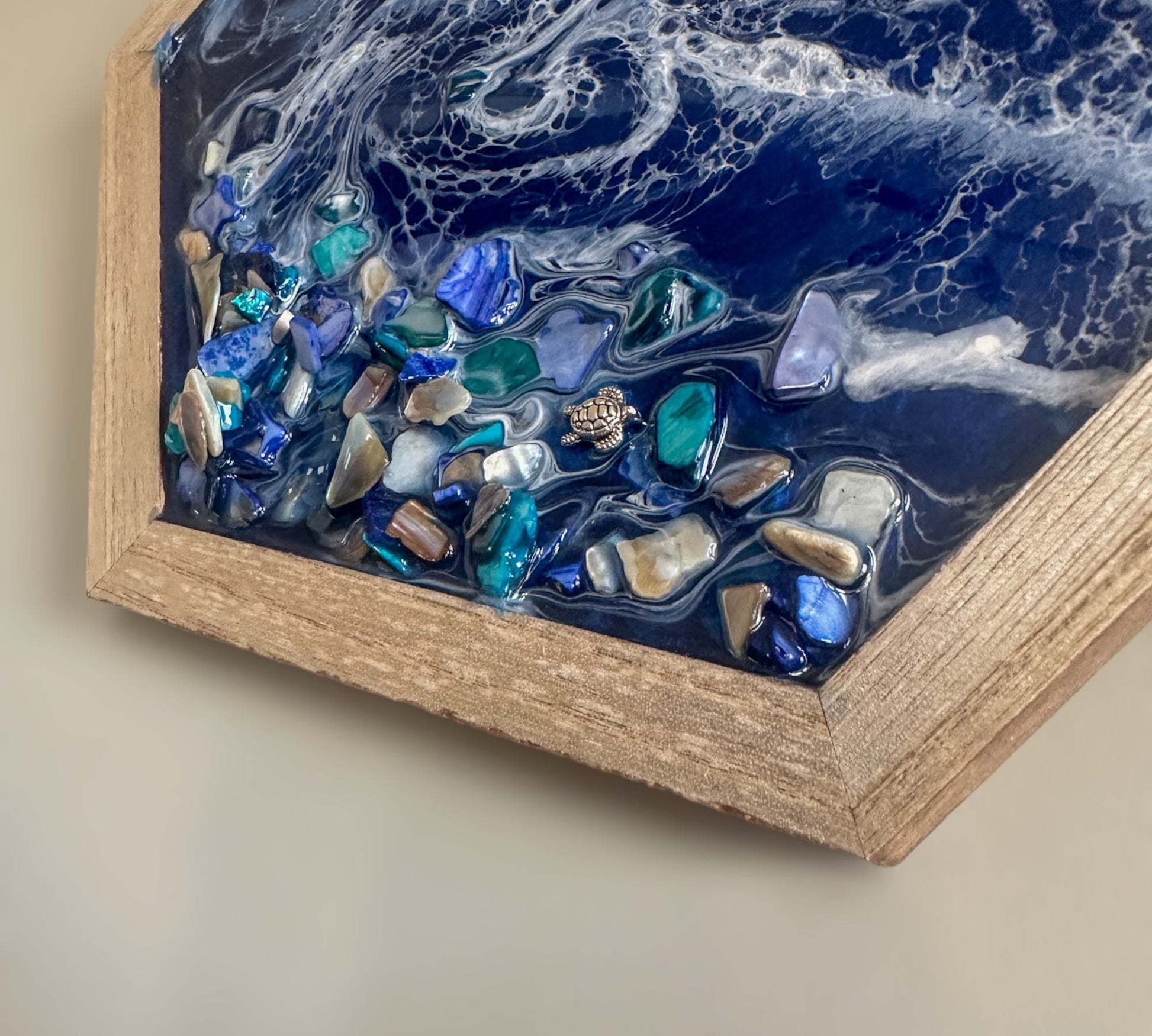 Oceanic Serenity: LED Seashell Ocean Wave Resin Wall Art & Seashells
