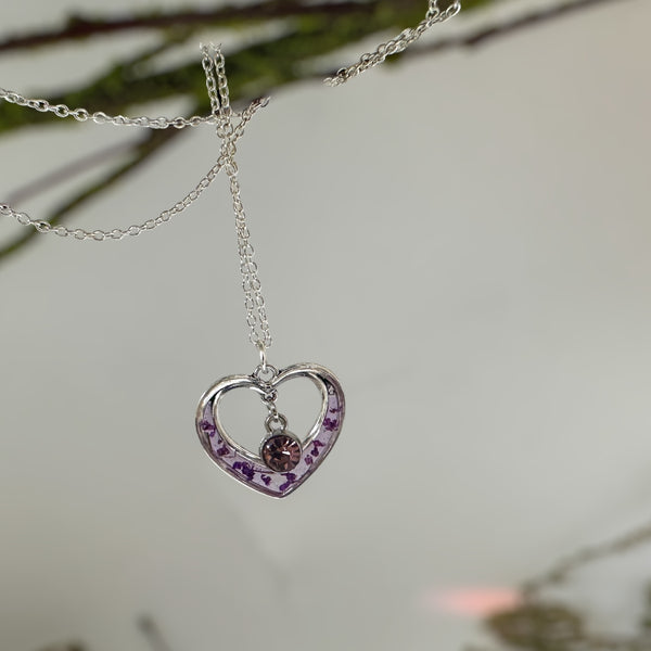 Blooming Hearts: Pressed Flower Petal Heart Pendants & Charms