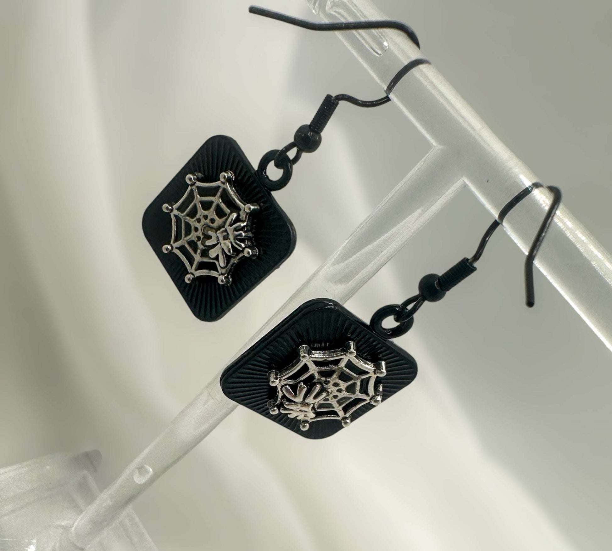 Spider Web Earrings: Gothic Elegance Meets Nature's Beauty