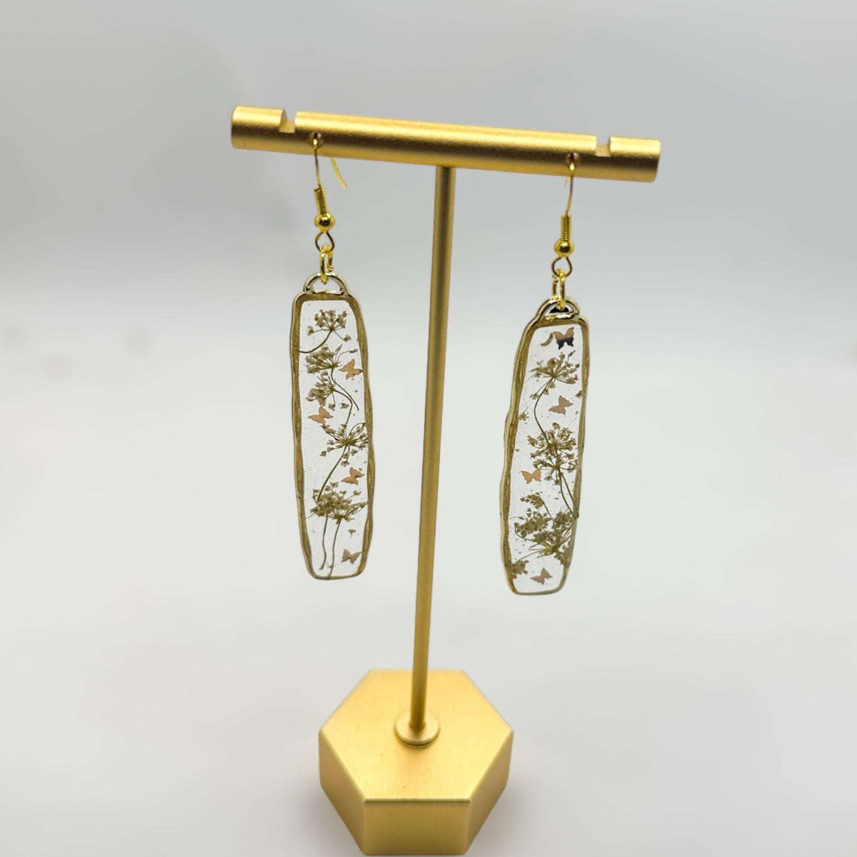 Bloom Cascade Earrings - Minimalistic Meets Boho - Pressed Flower