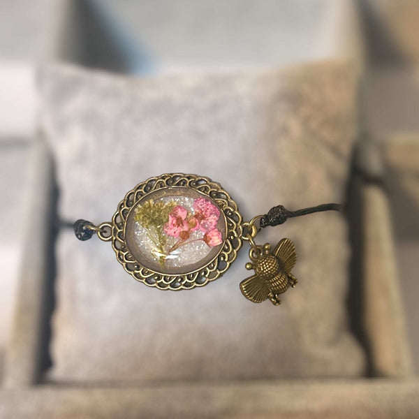 Bee-Friendly Bloom: Pink and White Flower Botanical Bracelet
