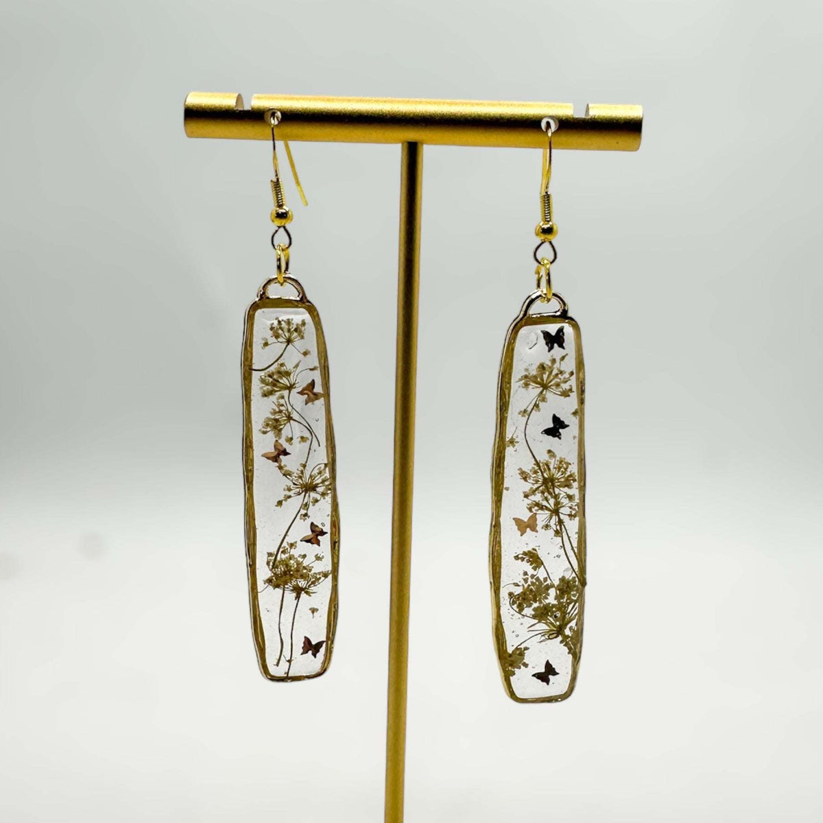 Bloom Cascade Earrings - Minimalistic Meets Boho - Pressed Flower