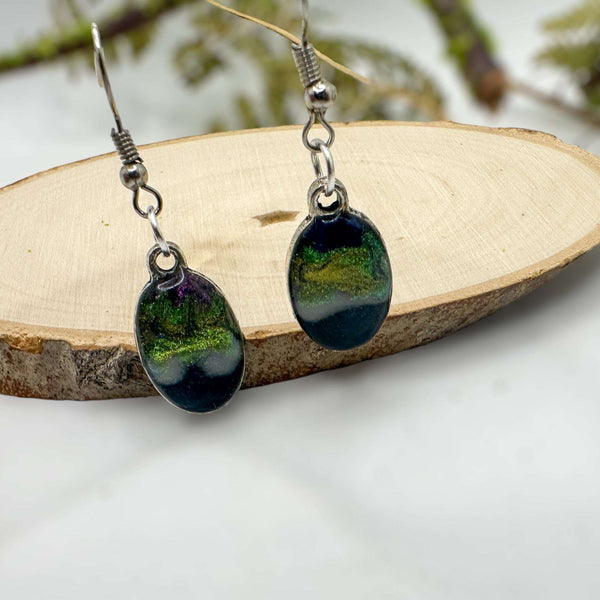 Aurora Borealis Delight: Color-Shifting Northern Lights Earrings