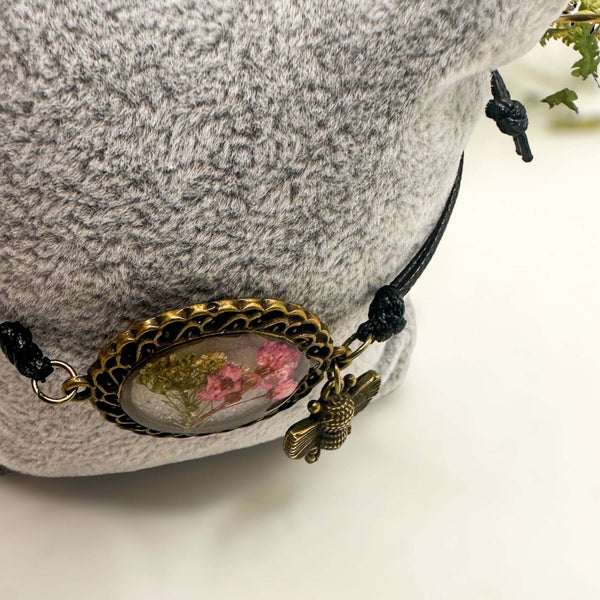 Bee-Friendly Bloom: Pink and White Flower Botanical Bracelet