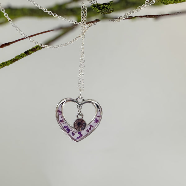 Blooming Hearts: Pressed Flower Petal Heart Pendants & Charms