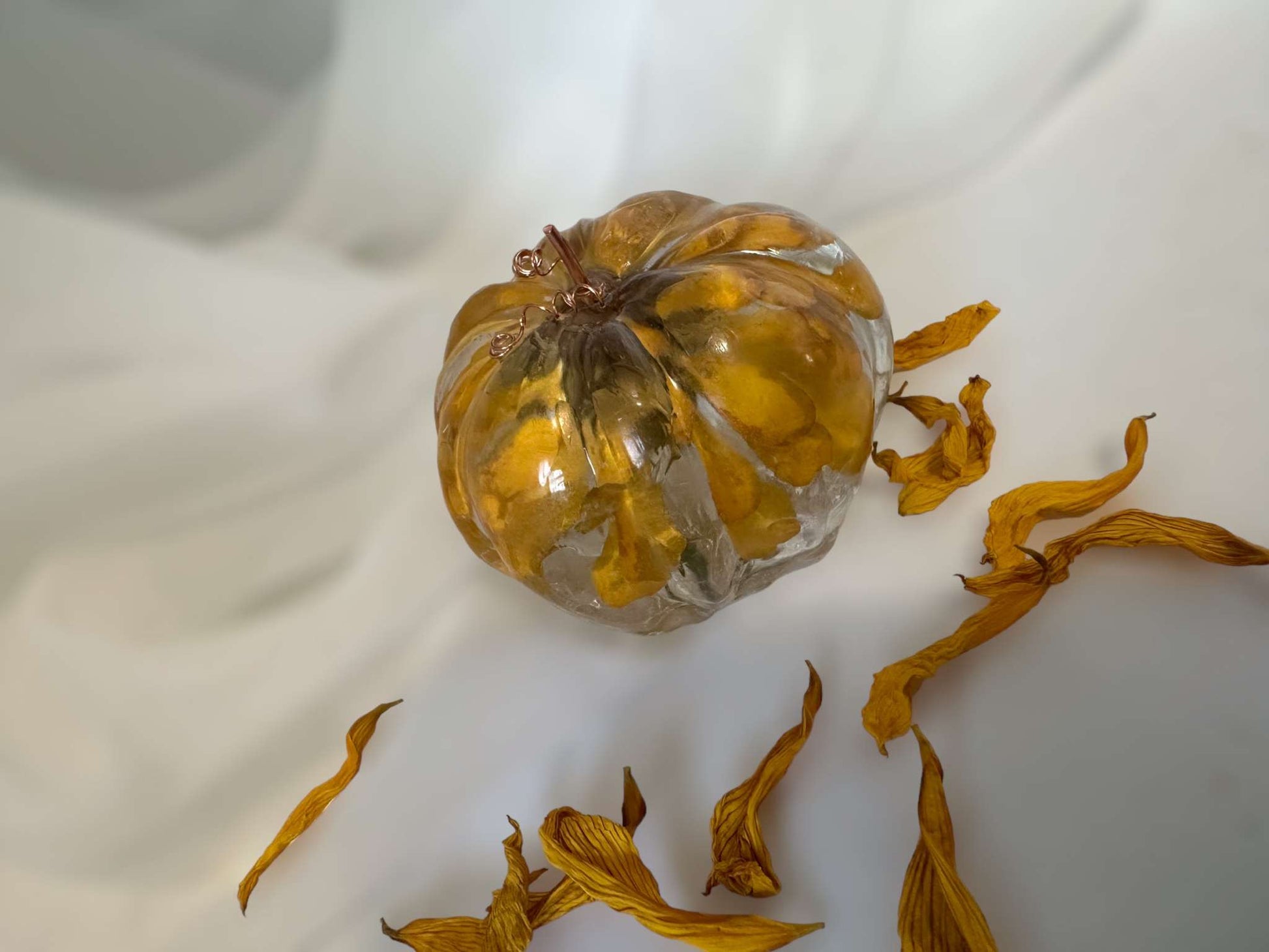 Pumpkin - Radiant Epoxy Resin Pumpkins: Nature's Autumn Glow