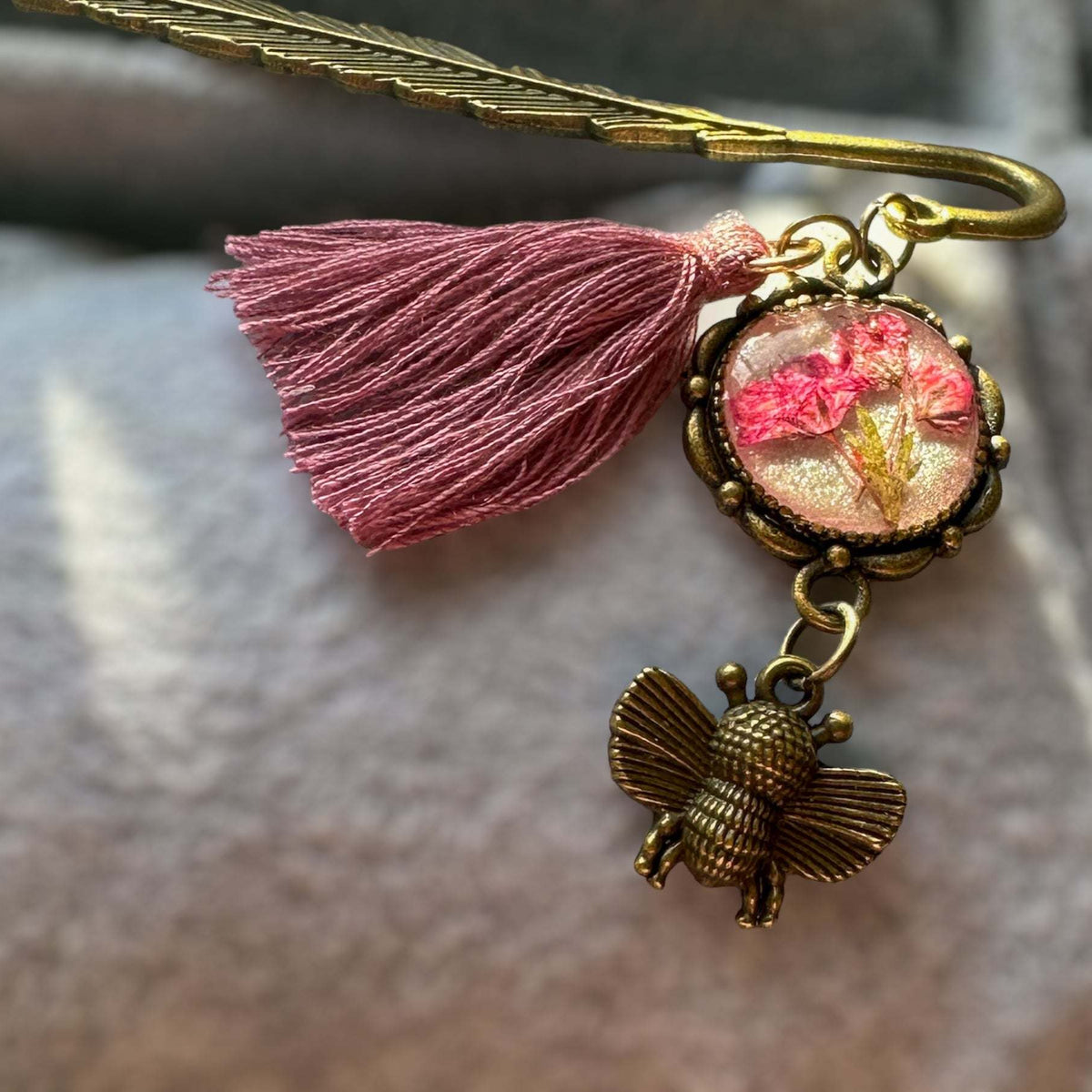 Bookmark - Botanical Elegance - Handcrafted Resin Floral Bookmarks