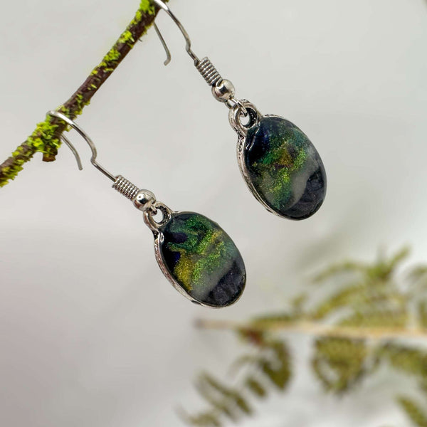 Aurora Borealis Delight: Color-Shifting Northern Lights Earrings