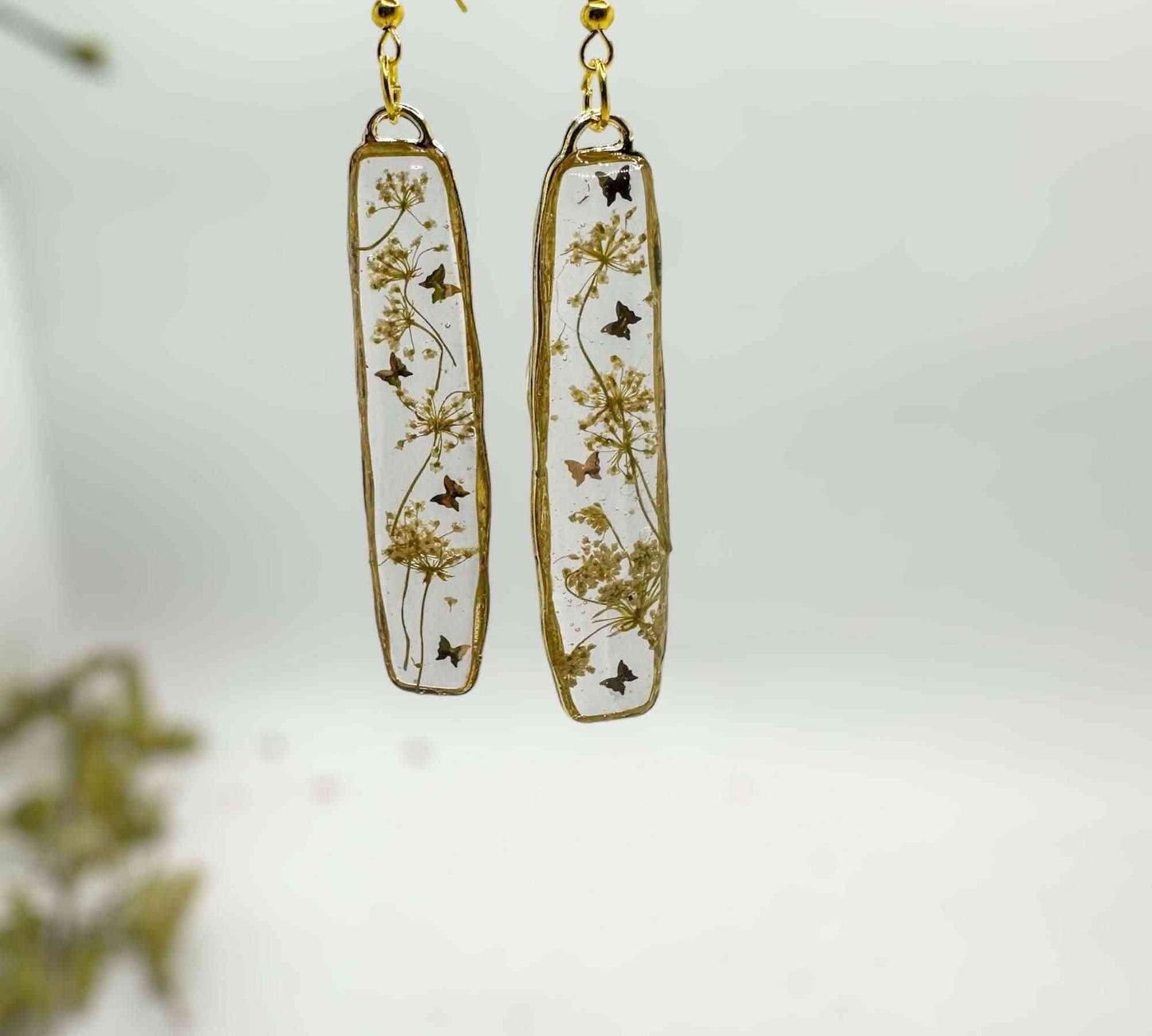 Bloom Cascade Earrings - Minimalistic Meets Boho - Pressed Flower