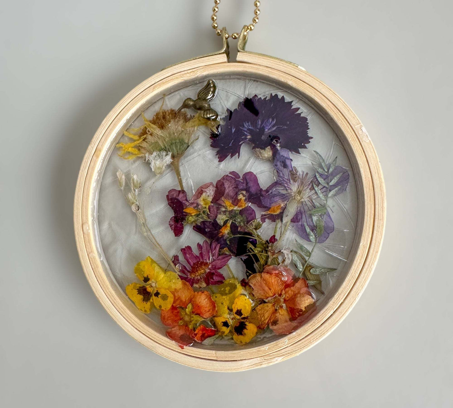 Floral Suncatcher with Rainbow Effect -Pressed Flowers and Hummingbird