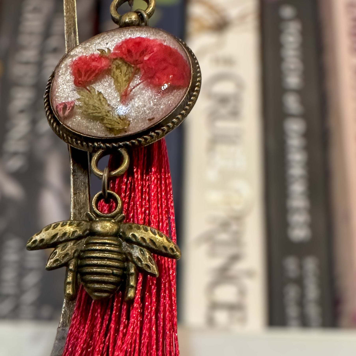 Bookmark - Botanical Elegance - Handcrafted Resin Floral Bookmarks