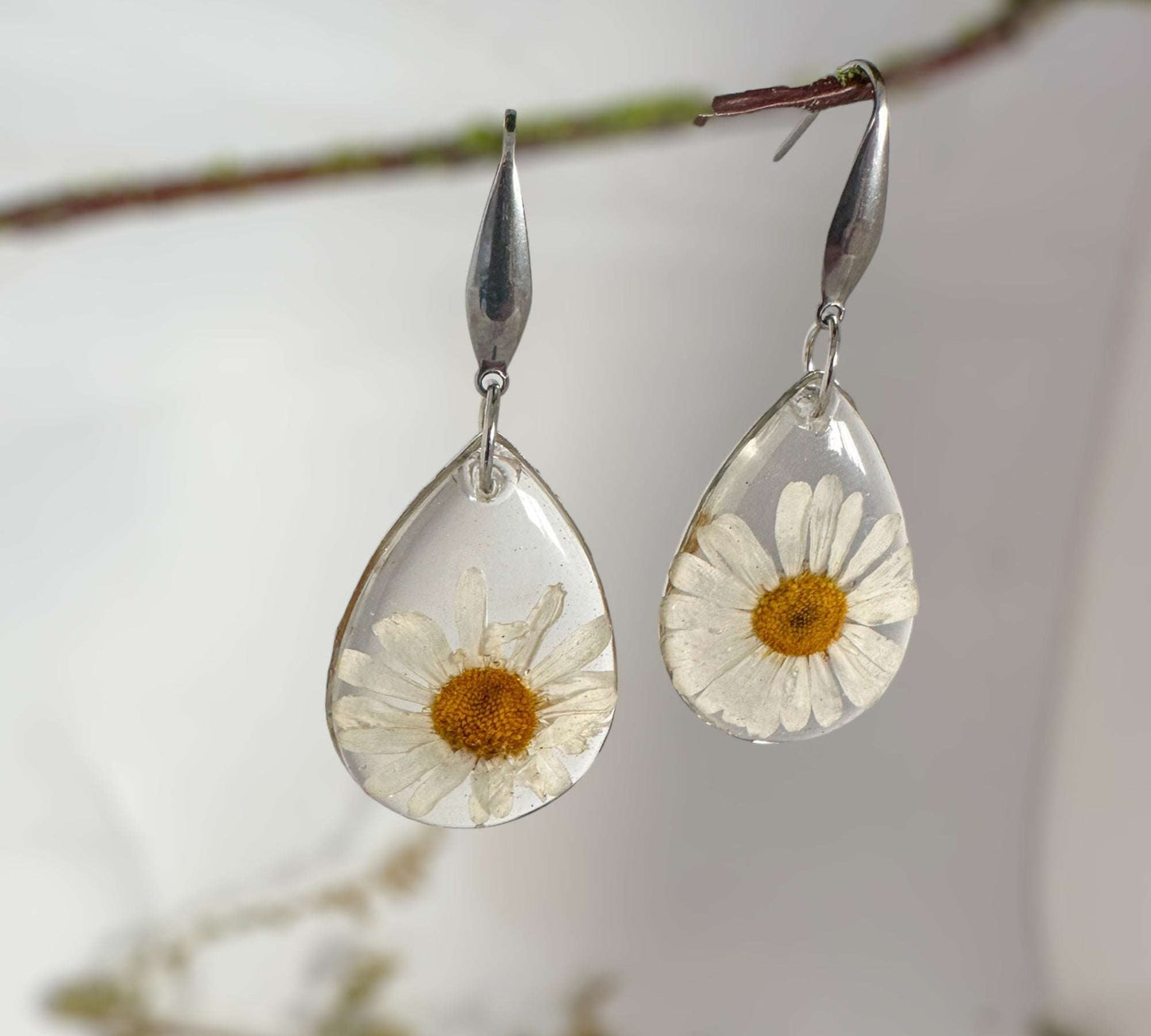 Daisy Drop Charm - Handmade Pressed Flower Daisy Earrings