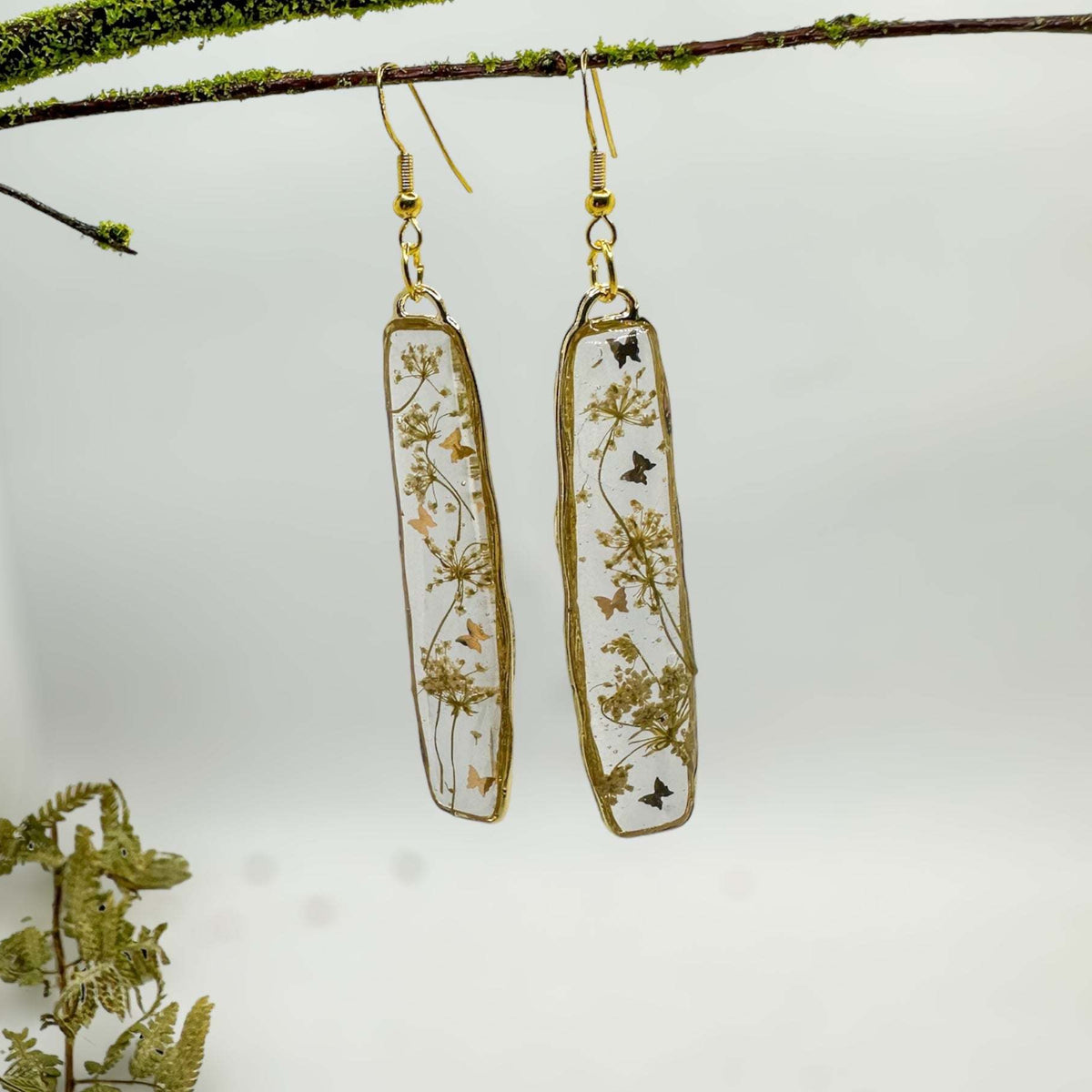 Bloom Cascade Earrings - Minimalistic Meets Boho - Pressed Flower
