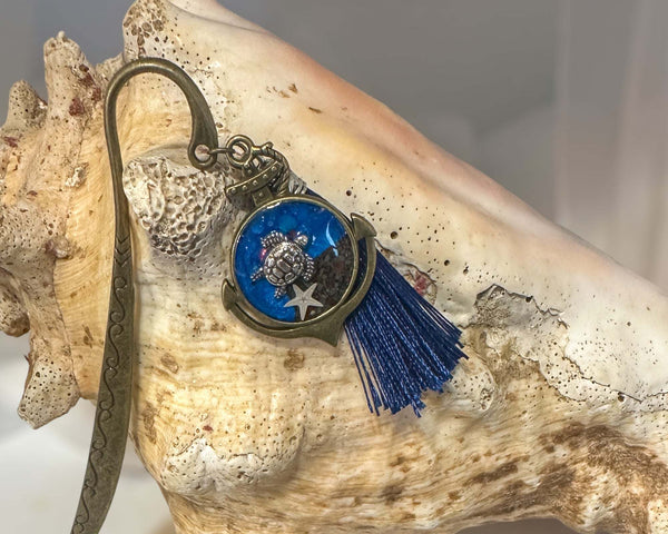 Bookmark - Handcrafted Resin Oceans with Real Seashells and Sand
