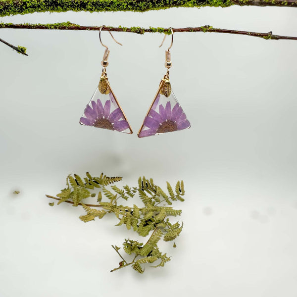 Daisy Charm - Handmade Pressed Flower Petal Resin Earrings