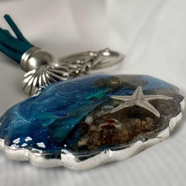 Ocean-Inspired Seashell Bag Charm & Keychain: Handmade Coastal Charm