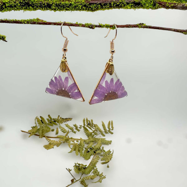 Daisy Charm - Handmade Pressed Flower Petal Resin Earrings