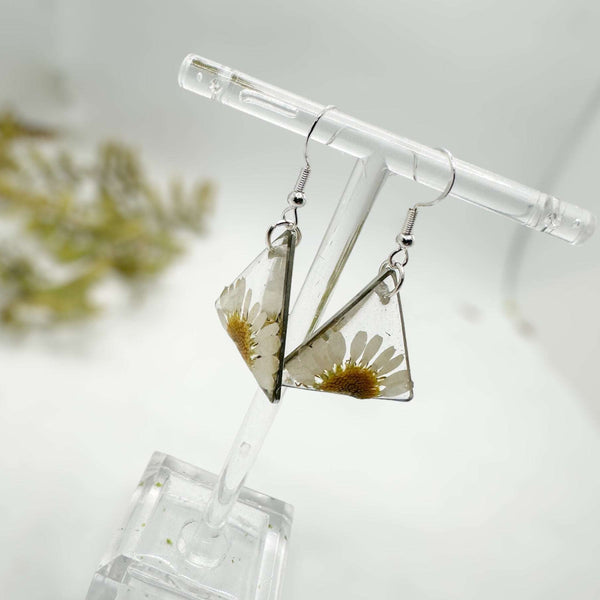 Daisy Charm - Handmade Pressed Flower Petal Resin Earrings