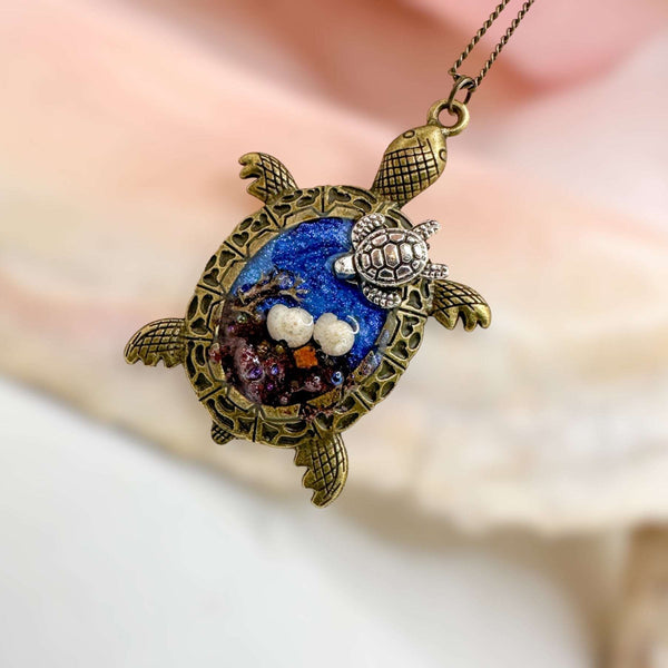 Oceanic Elegance: Turtle-Inspired Pendants with Real Seashells & Sand
